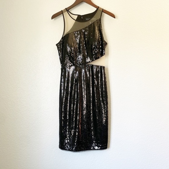 NWT TOCCIN (NY) Sequins Cutout Mesh Cocktail Dress 6 - Picture 4 of 15